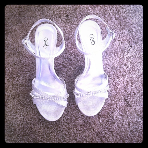 Heels - Picture 1 of 3